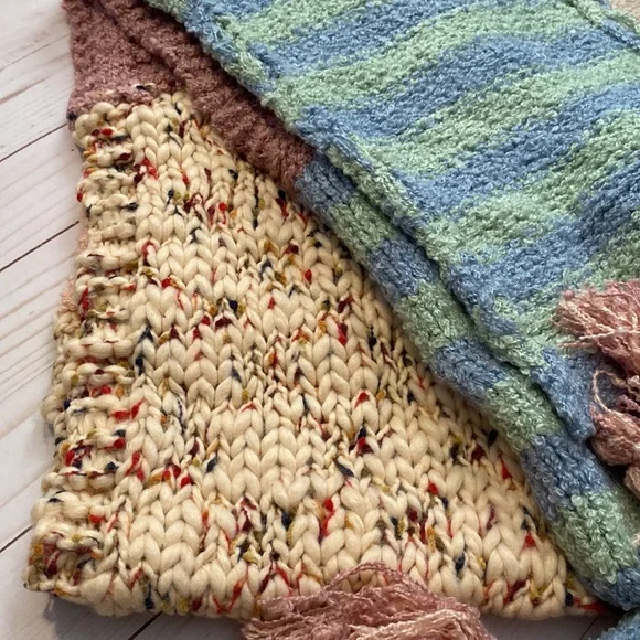 Free people pastel multi colored knit scarf - Picture 6 of 9